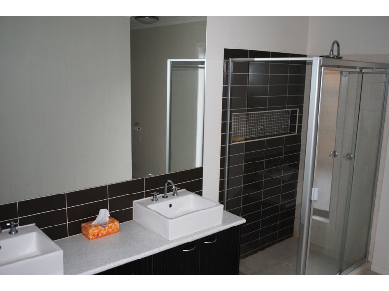 79 Lincoln Heath Boulevard, Point Cook VIC 3030