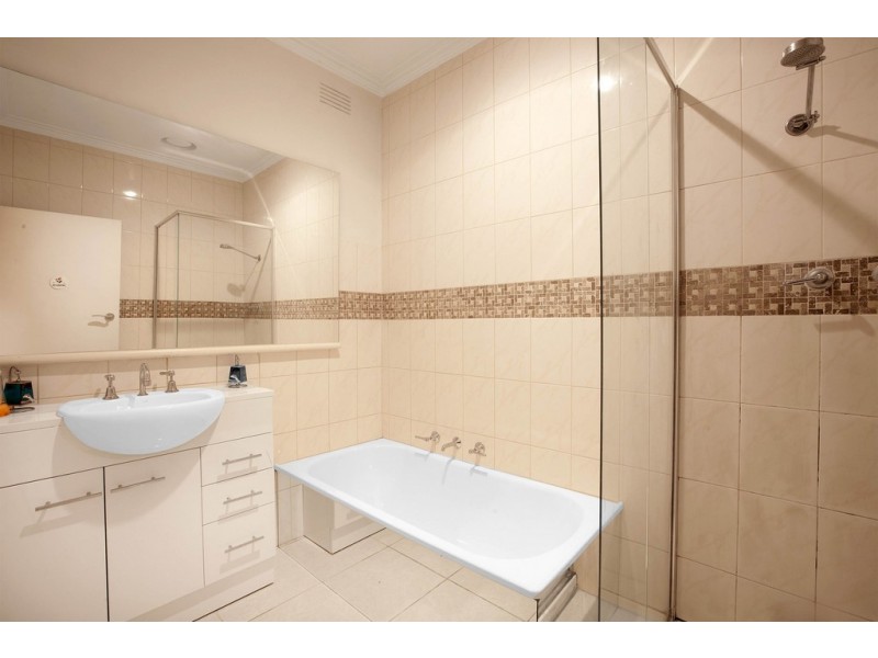 1A Clarendon Parade, West Footscray VIC 3012