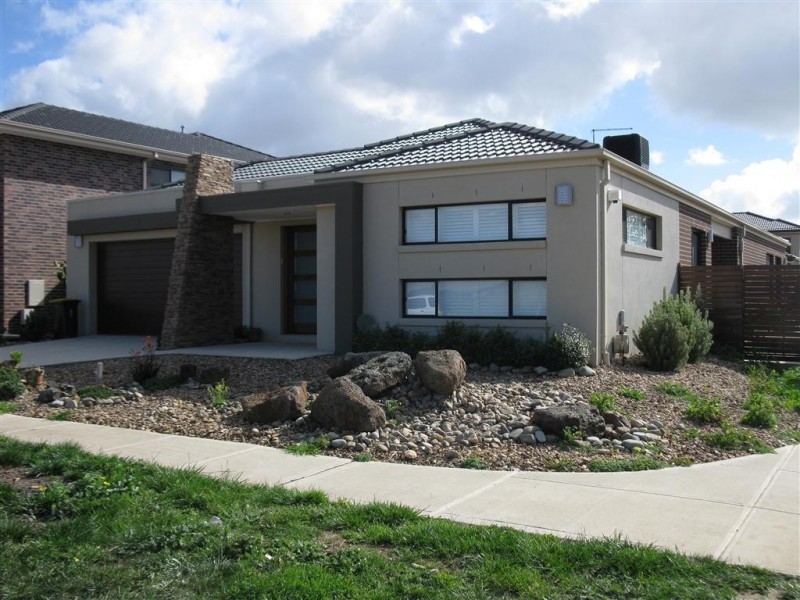 2 Prudence Parade, Point Cook VIC 3030