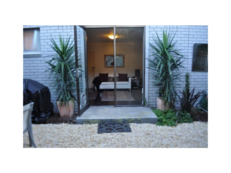 3/44 Kneen Street, Fitzroy VIC 3065