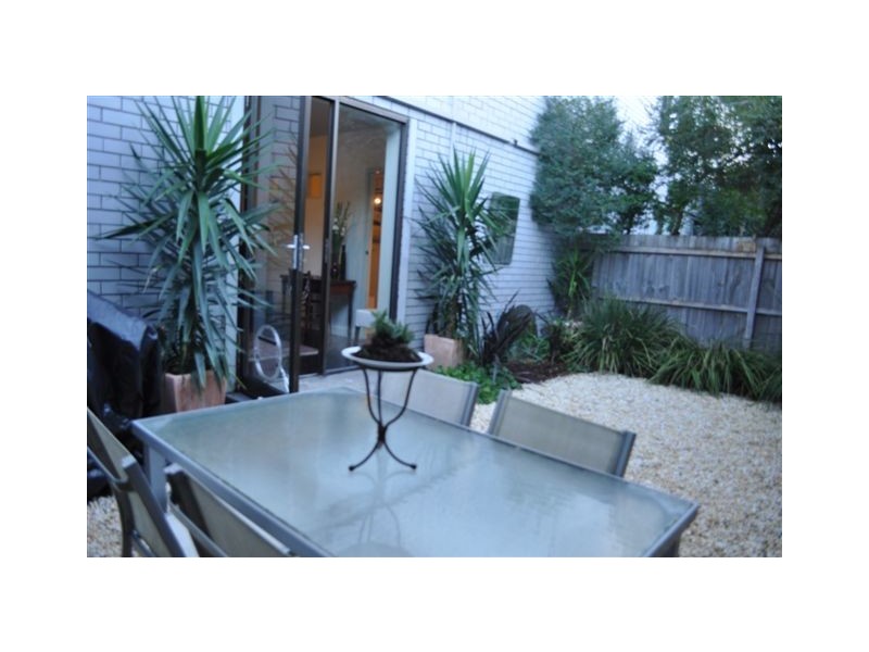 3/44 Kneen Street, Fitzroy VIC 3065