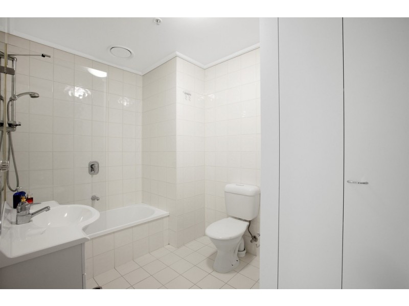 23/99 Whiteman Street, Southbank VIC 3006