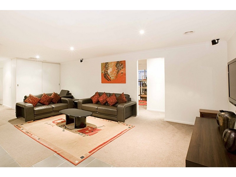 11 Hemlock Crescent, Point Cook VIC 3030