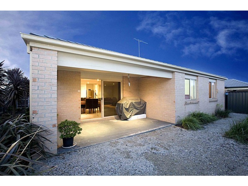 11 Hemlock Crescent, Point Cook VIC 3030