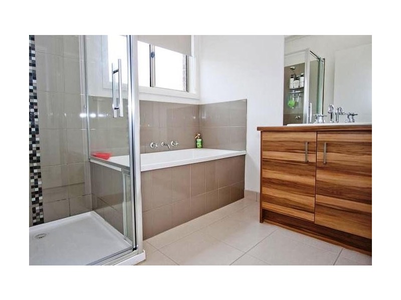 15 Craig Close, Truganina VIC 3029