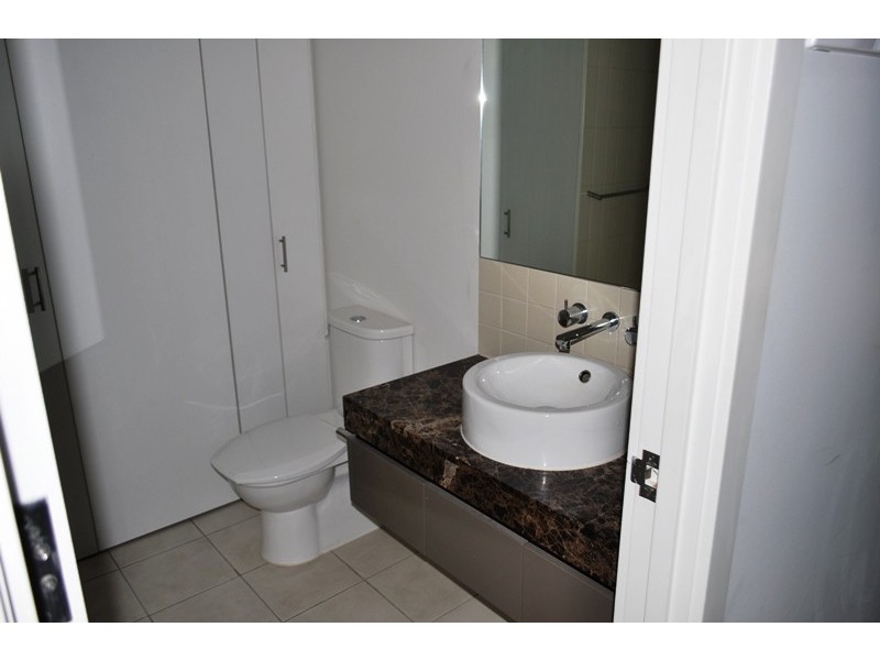 A403/57 Bay Street, Port Melbourne VIC 3207