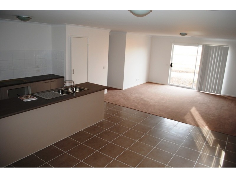 24 Maddock Street, Point Cook VIC 3030