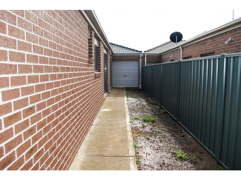 34 Garden View Drive, Tarneit VIC 3029