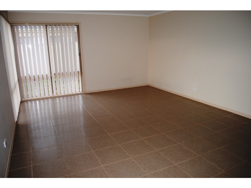 3 Muros Close, Point Cook VIC 3030