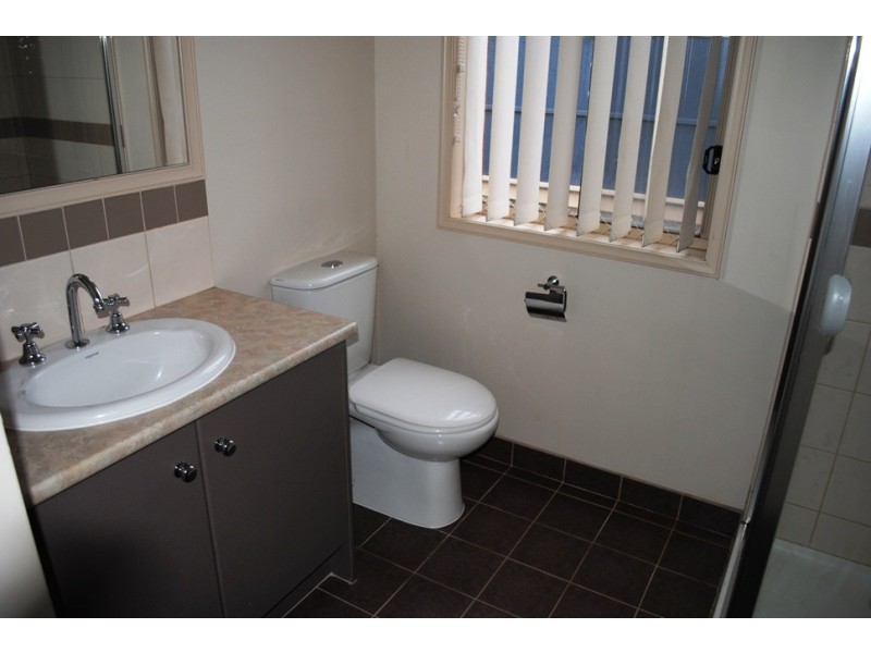 3 Muros Close, Point Cook VIC 3030