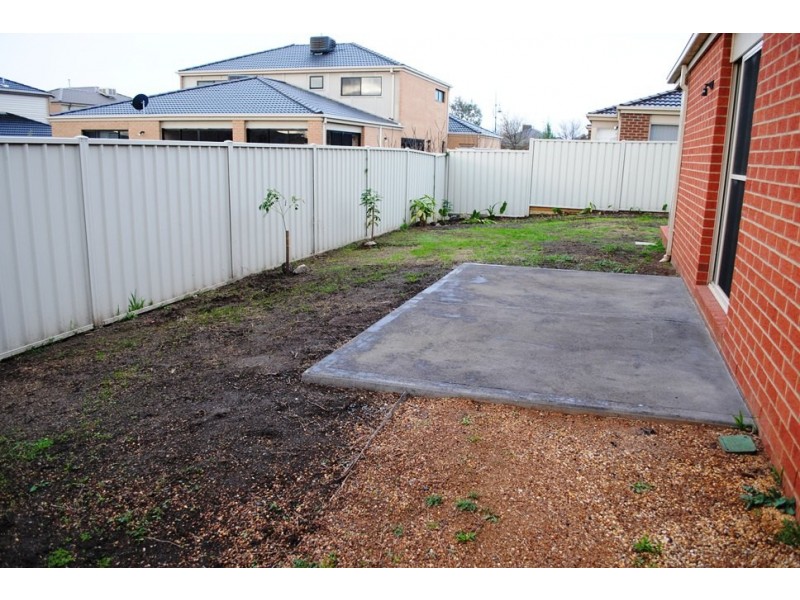 3 Muros Close, Point Cook VIC 3030