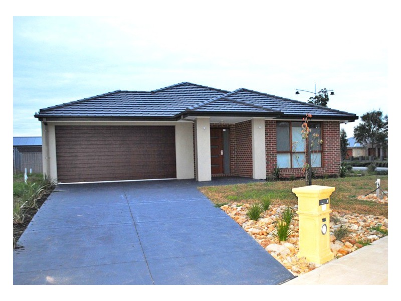 50 Alamanda Boulevard, Point Cook VIC 3030