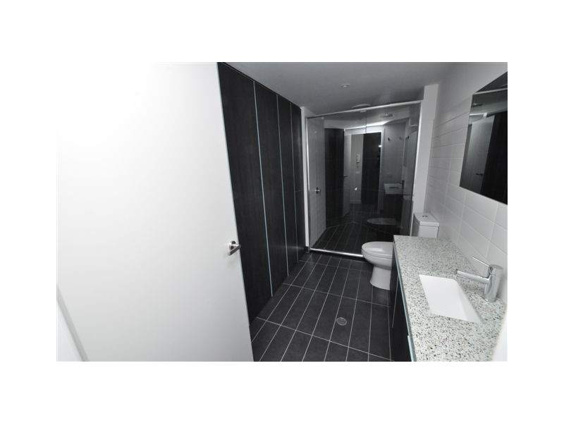 2104/675 La Trobe Street, Docklands VIC 3008