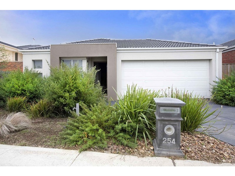 254 Boardwalk Boulevard, Point Cook VIC 3030