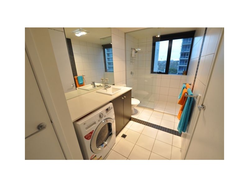 507/83 Queens Road, Melbourne VIC 3004