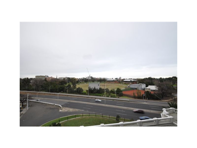 507/83 Queens Road, Melbourne VIC 3004