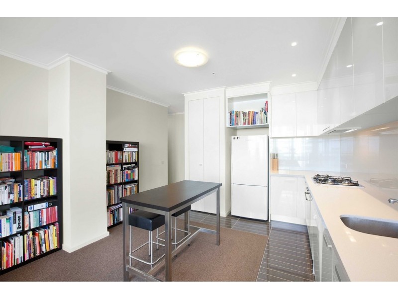 2504/63 Whiteman Street, Southbank VIC 3006