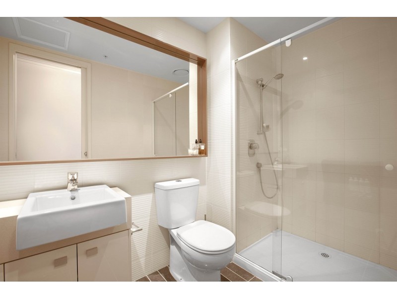 2504/63 Whiteman Street, Southbank VIC 3006