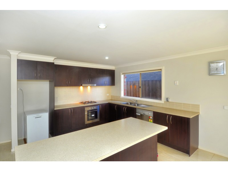 12 Essence Lane, Point Cook VIC 3030