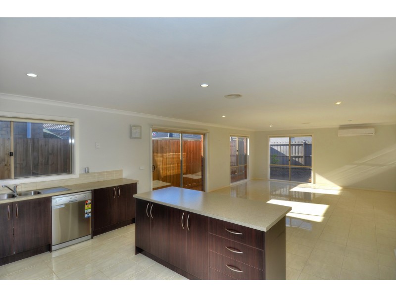 12 Essence Lane, Point Cook VIC 3030