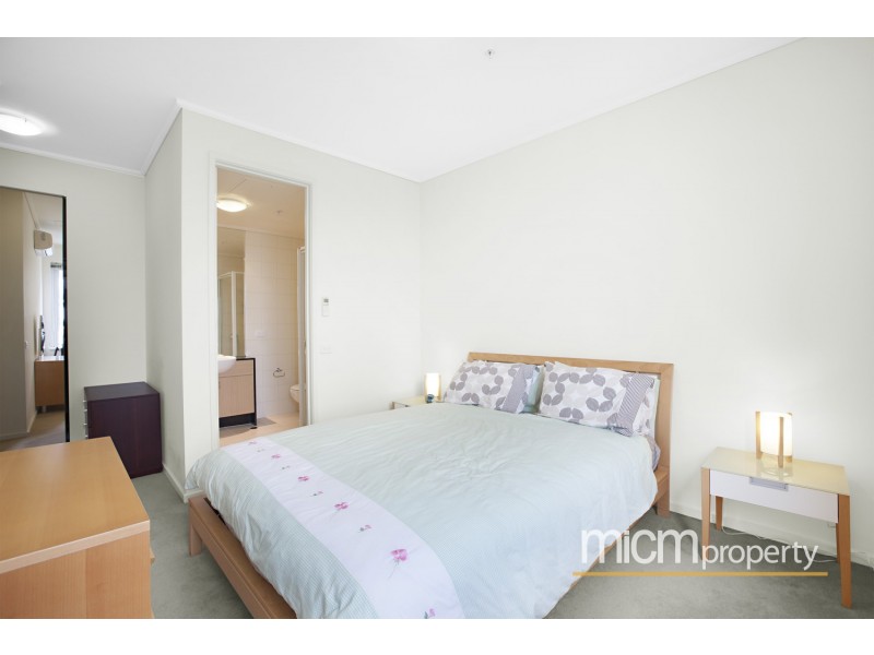 186/83 Whiteman Street, Southbank VIC 3006
