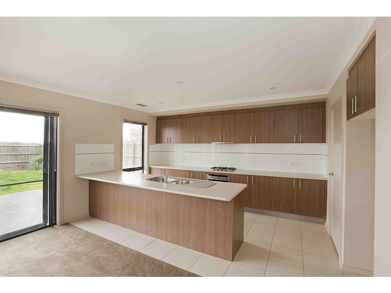 13 Windrest Way, Point Cook VIC 3030