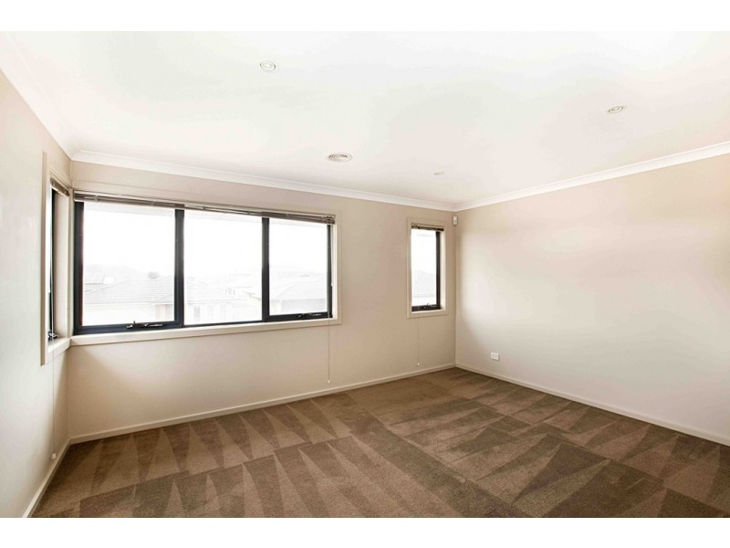 13 Windrest Way, Point Cook VIC 3030