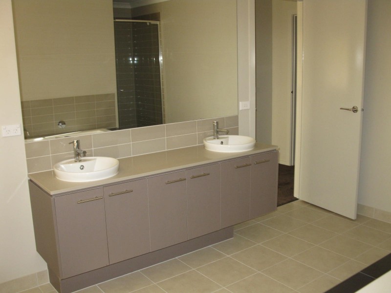 1 Millpond Drive, Point Cook VIC 3030