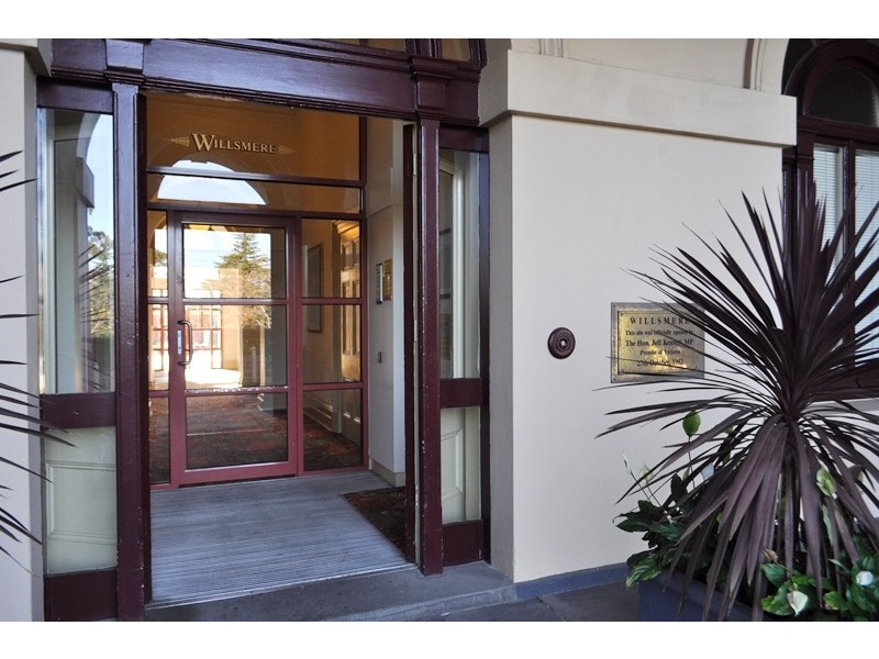 144 Wiltshire Drive, Kew VIC 3101