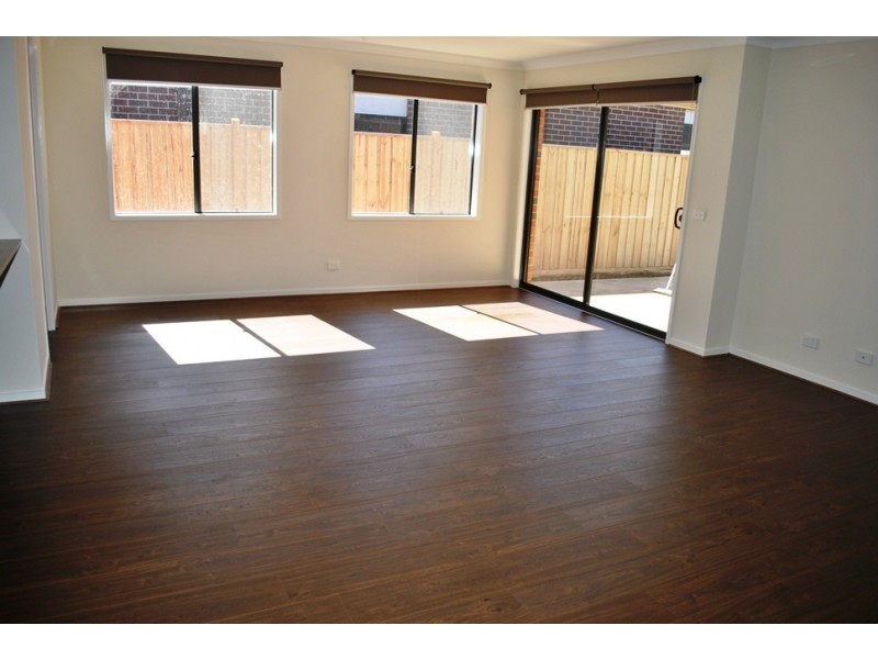 5 Trimotor Road, Point Cook VIC 3030