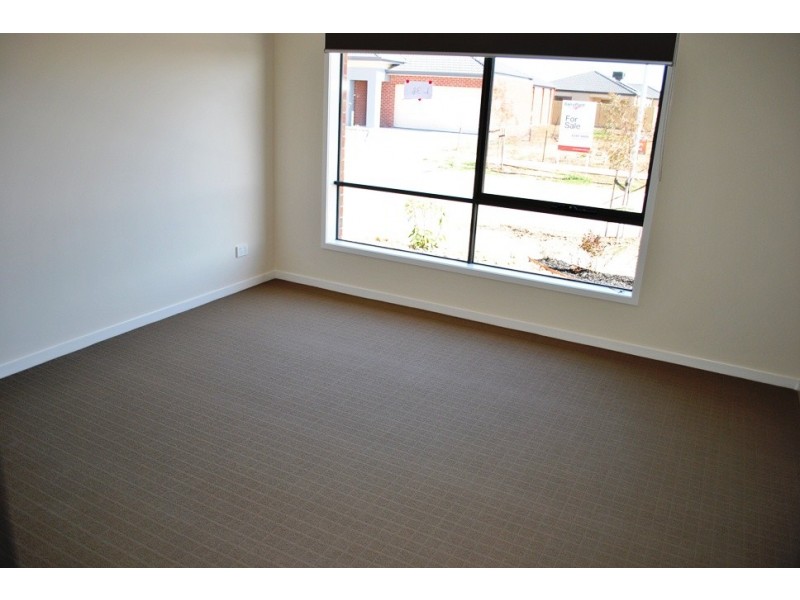 5 Trimotor Road, Point Cook VIC 3030