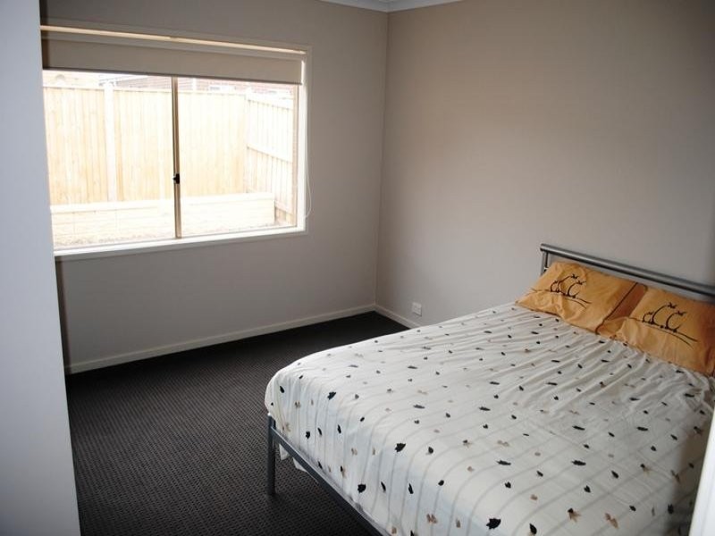 12 Baltic Circuit, Point Cook VIC 3030