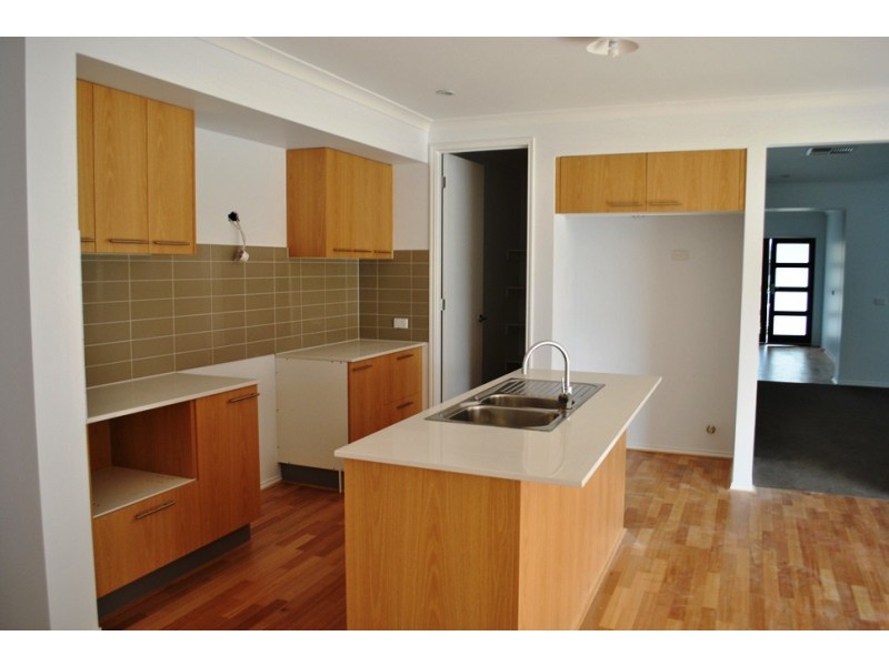 385 Boardwalk Boulevard, Point Cook VIC 3030