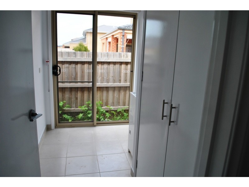 385 Boardwalk Boulevard, Point Cook VIC 3030