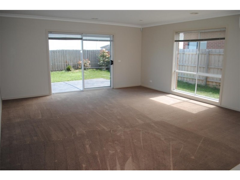 33 Windrest Way, Point Cook VIC 3030