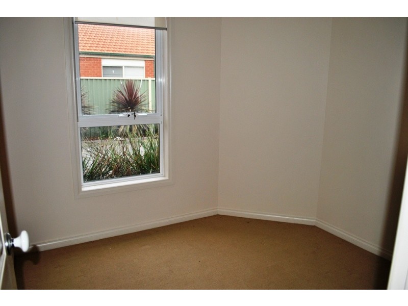 2/83 Dunnings Road, Point Cook VIC 3030