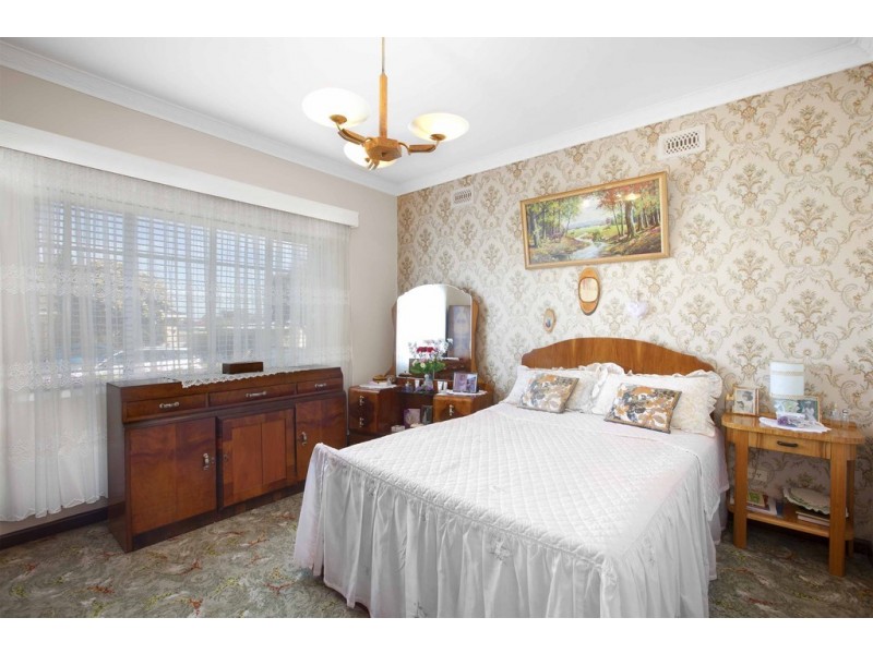 22 Lewis Street, Glenroy VIC 3046