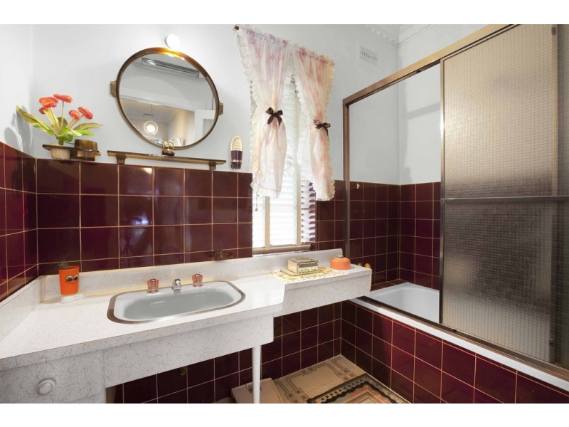 22 Lewis Street, Glenroy VIC 3046