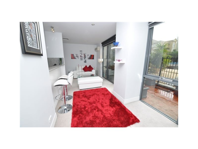 2/221 Sturt Street, Southbank VIC 3006