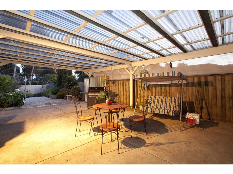 36 Lakeside Drive, Sanctuary Lakes VIC 3030