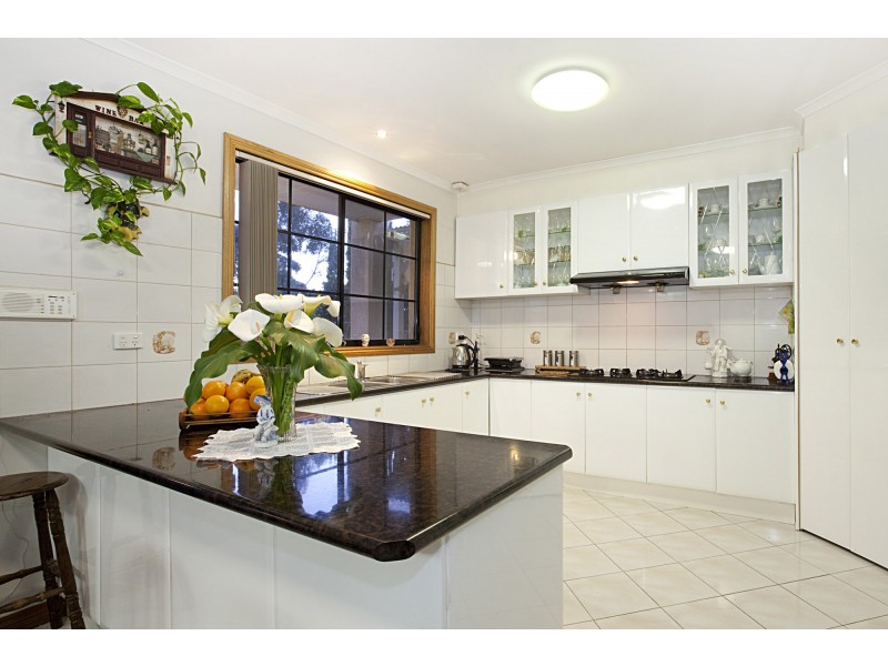 36 Lakeside Drive, Sanctuary Lakes VIC 3030