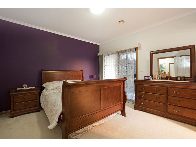 36 Lakeside Drive, Sanctuary Lakes VIC 3030