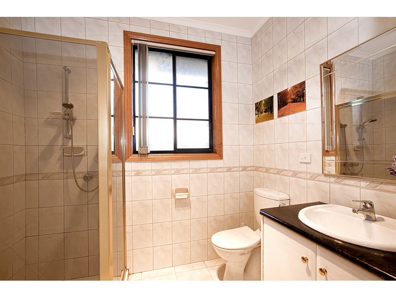 36 Lakeside Drive, Sanctuary Lakes VIC 3030