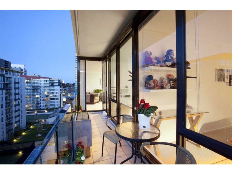 1015/38 Bank Street, South Melbourne VIC 3205