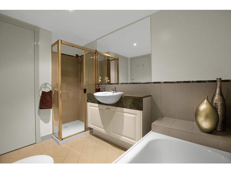 508/15 Queens Road, Melbourne VIC 3004