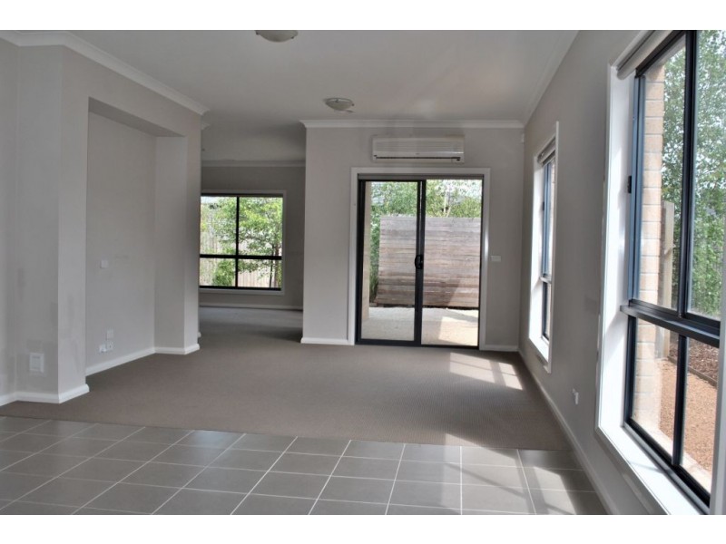 14 Feather Place, Point Cook VIC 3030