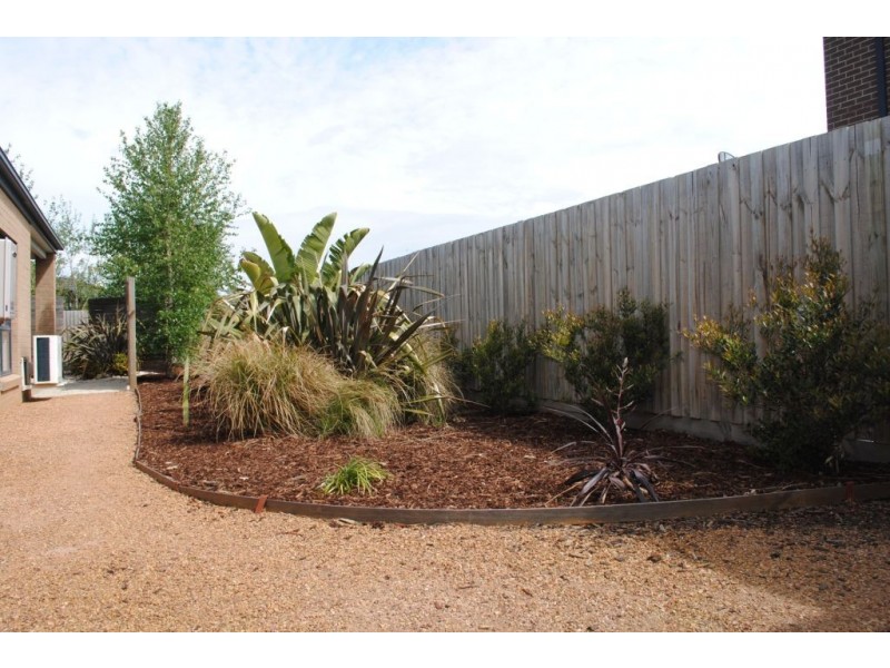 14 Feather Place, Point Cook VIC 3030