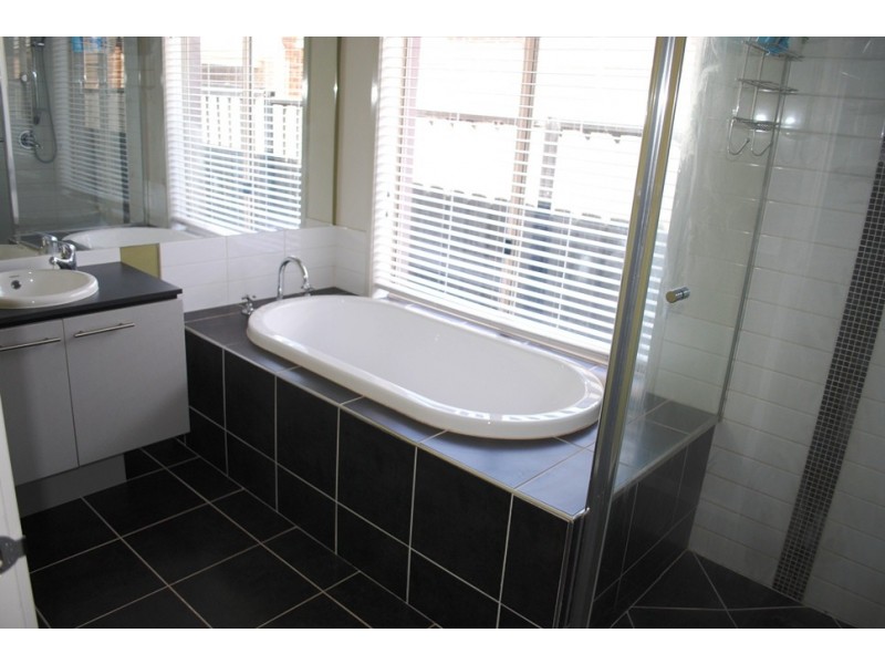 26 Nossal Drive, Point Cook VIC 3030