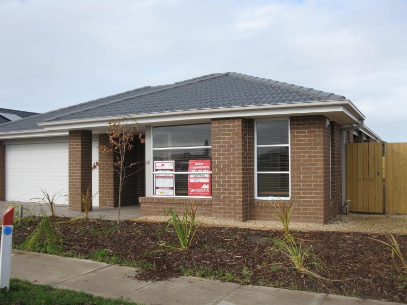 15 Warrego Way, Point Cook VIC 3030