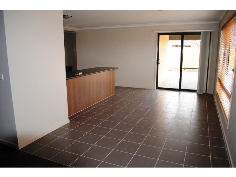 6 Casino Parade, Point Cook VIC 3030